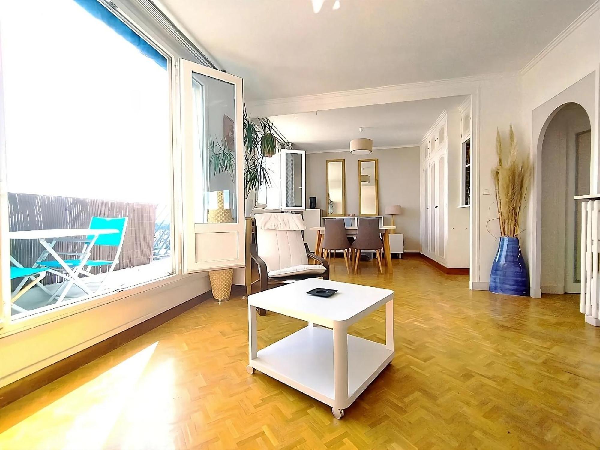 Charmant Appartement Lumineux - Dernier Etage Avec Balcon - Proche Centre-Ville Nantes Dış mekan fotoğraf
